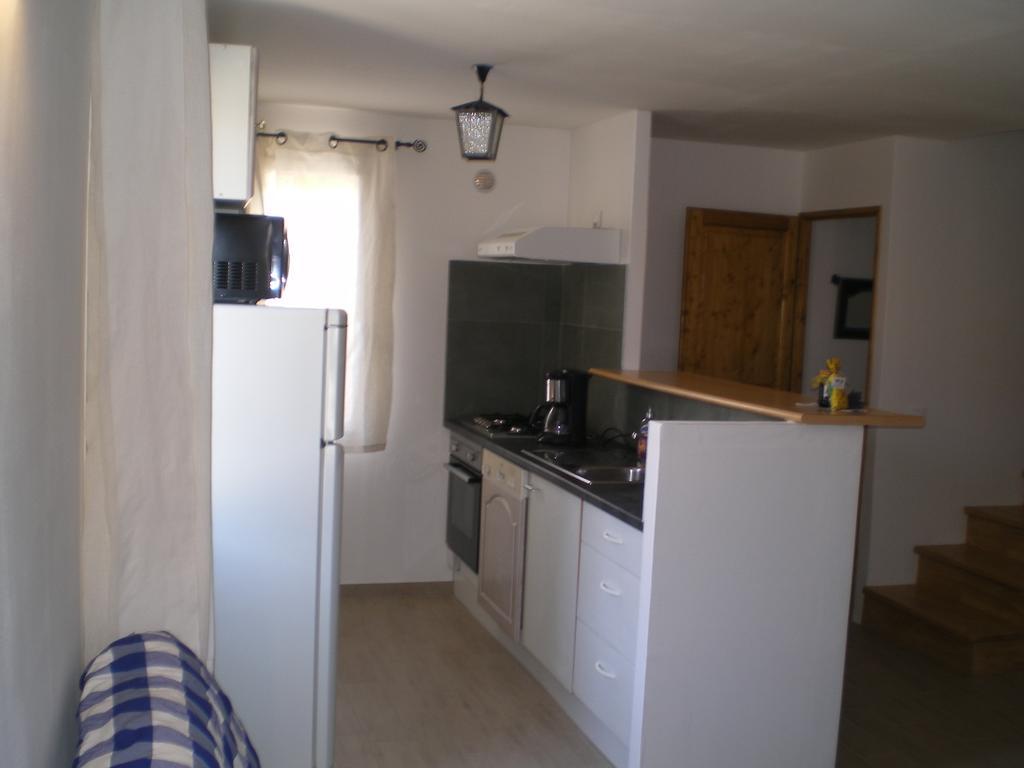 Les Cigales D'Estoublon Apartment Стая снимка